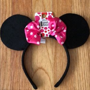 Minnie Mouse ears